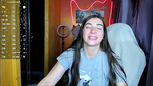 Fiery Brunette  online show from 13, 9, 2025