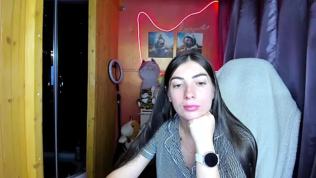 Snapshot of Fiery_Brunette_ chatting on 2, 8, 2026 Fiery Brunette online show from 2, 8, 2026