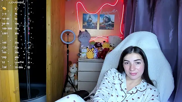 Fiery Brunette  online show from 19, 9, 2025