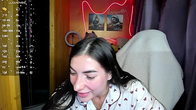 Fiery Brunette  online show from 24, 9, 2025