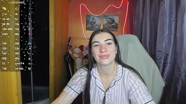 Fiery Brunette  online show from 3, 3, 2025