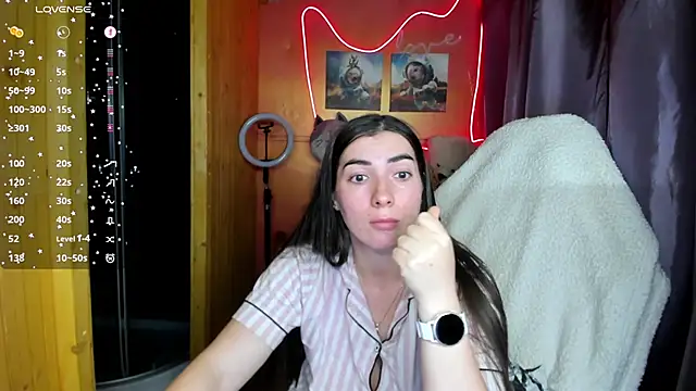 Fiery Brunette  online show from 6, 10, 2025