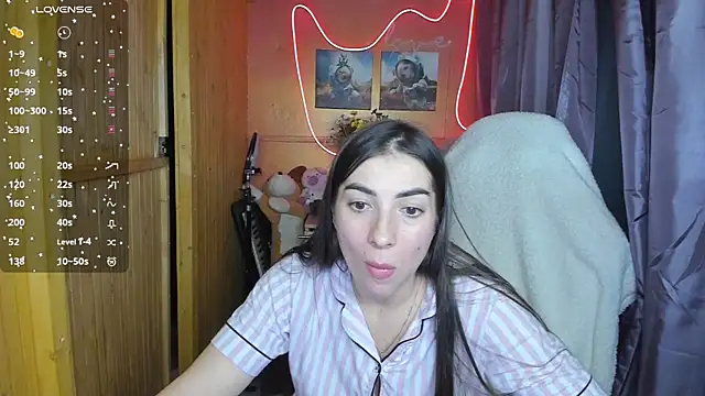 Fiery Brunette  online show from 9, 3, 2025