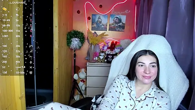 Fiery Brunette  online show from 22, 12, 2025