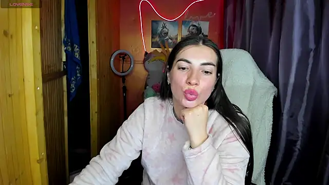 Snapshot of Fiery_Brunette_ chatting on 2, 3, 2026 Fiery Brunette online show from 2, 3, 2026