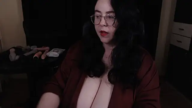 Snapshot of poshmistress chatting on 3, 6, 2026 poshmistress online show from 3, 6, 2026