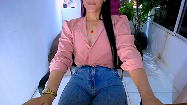 BitterMomXxx online show from 9, 9, 2025