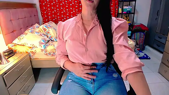 BitterMomXxx online show from 11, 4, 2026