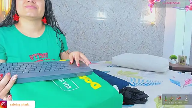 Snapshot of sabrina_shark_ chatting on 5, 12, 2025 sabrina shark online show from 5, 12, 2025