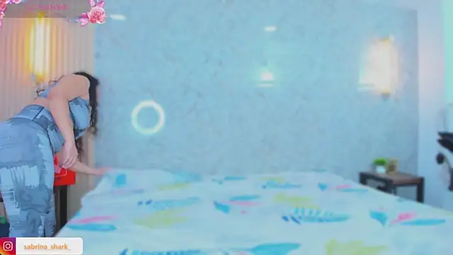 sabrina shark  online show from 28, 11, 2025