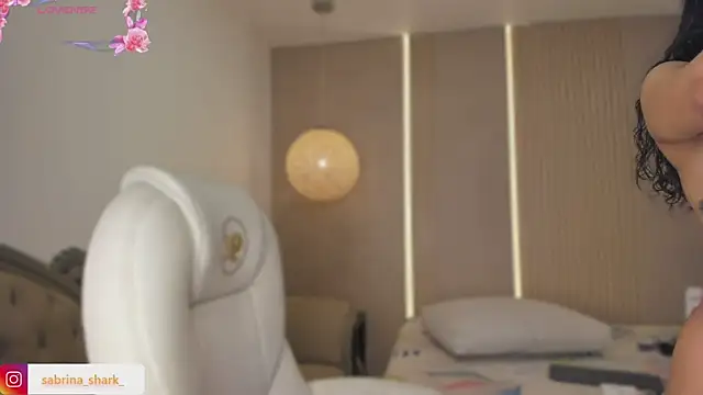 sabrina shark  online show from 7, 10, 2025