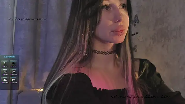 Snapshot of elena_addiction chatting on 5, 11, 2025 elena addiction online show from 5, 11, 2025