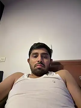 Snapshot of rhuh3991 chatting on 7, 7, 2026 rhuh3991 online show from 7, 7, 2026