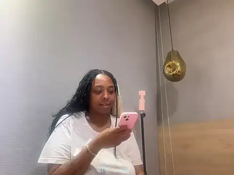 ChocolateCakeQueen online show from 18, 7, 2026