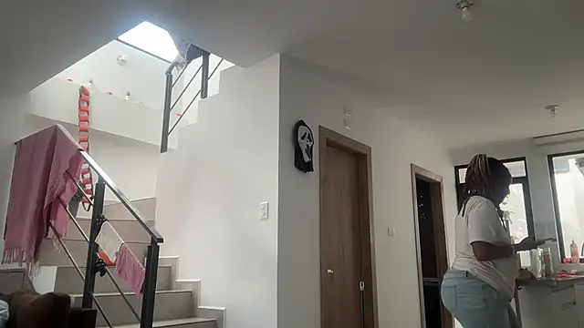 ChocolateCakeQueen online show from 7, 11, 2025