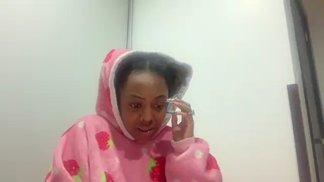 ChocolateCakeQueen online show from 12, 1, 2026