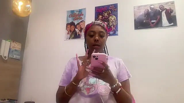 Snapshot of ChocolateCakeQueen chatting on 11, 6, 2026 ChocolateCakeQueen online show from 11, 6, 2026