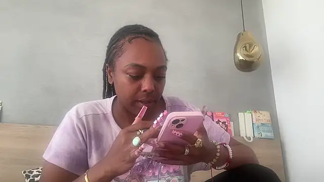 Snapshot of ChocolateCakeQueen chatting on 11, 6, 2026 ChocolateCakeQueen online show from 11, 6, 2026