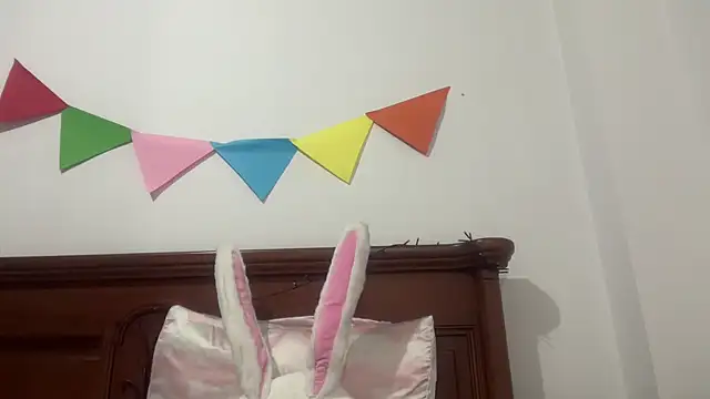 ChocolateCakeQueen online show from 5, 11, 2025