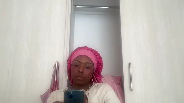 ChocolateCakeQueen online show from 18, 12, 2025