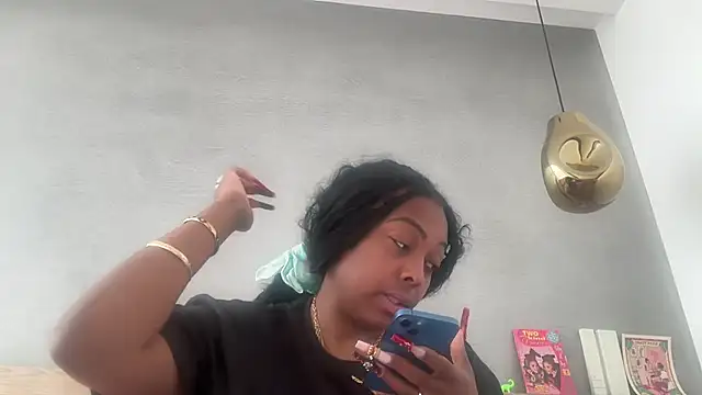 Snapshot of ChocolateCakeQueen chatting on 21, 4, 2026 ChocolateCakeQueen online show from 21, 4, 2026