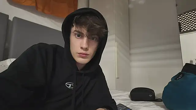 twinkyjd  online show from 4, 11, 2025