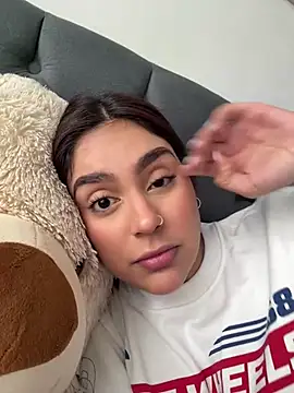 HazzelGray online show from 27, 2, 2025