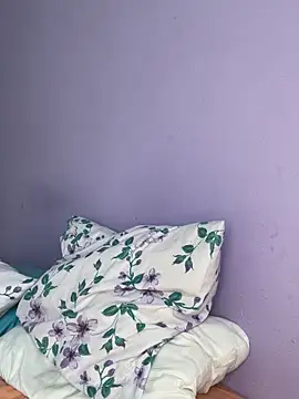 hannahb-e online show from 8, 3, 2025