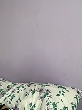 hannahb-e online show from 6, 3, 2025