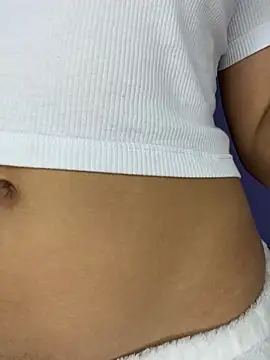 hannahb-e online show from 4, 3, 2025