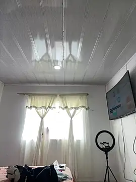 hannahb-e online show from 9, 3, 2026