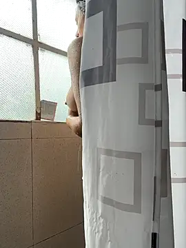 hannahb-e online show from 1, 11, 2025