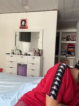 hannahb-e online show from 15, 10, 2025