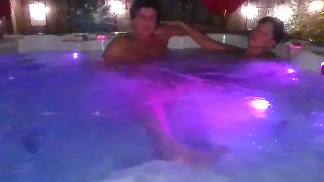 sexyandjagundo online show from 9, 5, 2026