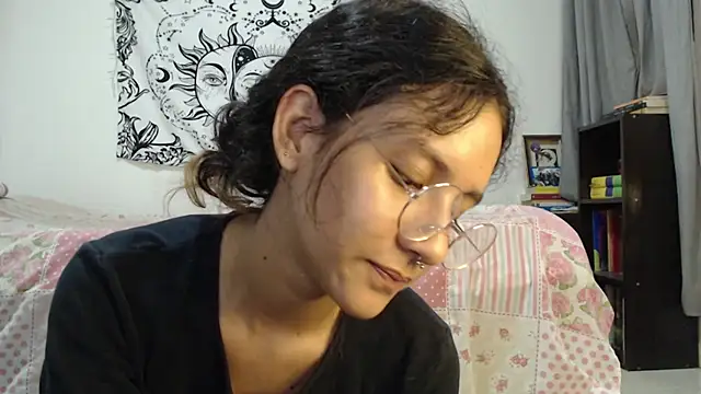 AlinaWoolf  online show from 31, 1, 2025