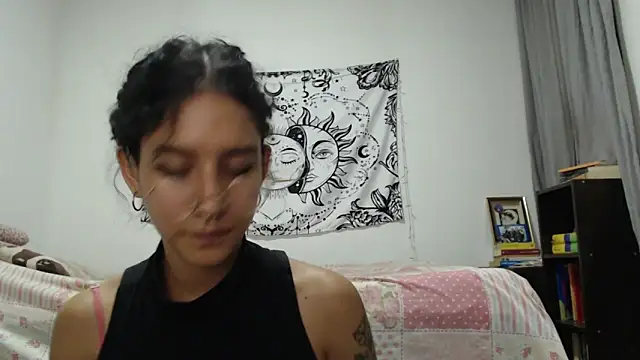 AlinaWoolf  online show from 13, 1, 2025