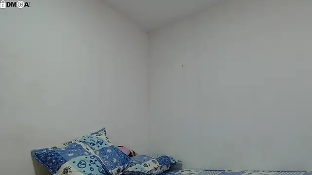 AlinaWoolf  online show from 10, 9, 2025