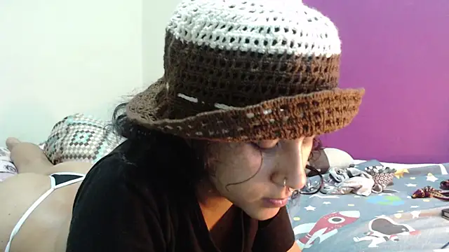 AlinaWoolf  online show from 14, 5, 2026