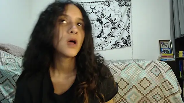 AlinaWoolf  online show from 4, 2, 2025