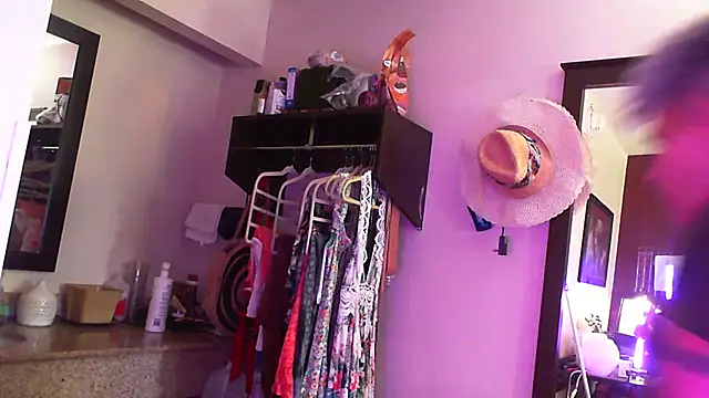 Snapshot of CeceilaMoon chatting on 10, 7, 2026 CeceilaMoon online show from 10, 7, 2026