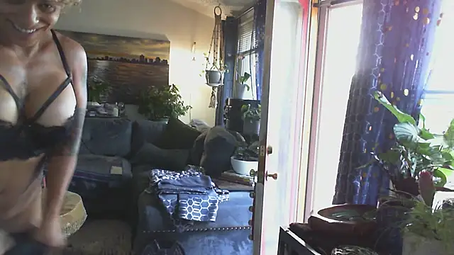 CeceilaMoon online show from 19, 10, 2025