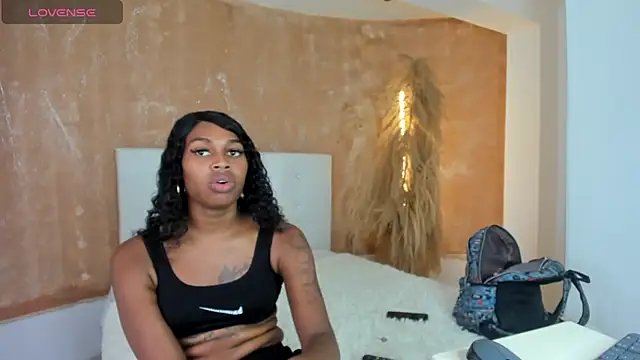 Snapshot of shenielxx chatting on 17, 9, 2025 shenielxx online show from 17, 9, 2025