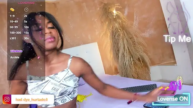 Snapshot of shenielxx chatting on 3, 3, 2026 shenielxx online show from 3, 3, 2026