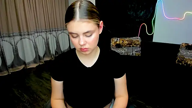 IsabellaBler online show from 8, 10, 2025