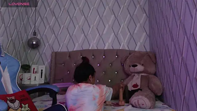 NicolleTaylor online show from 13, 3, 2025