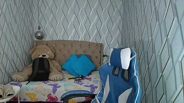 NicolleTaylor online show from 27, 2, 2026