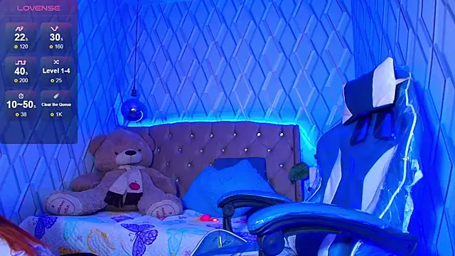 NicolleTaylor online show from 11, 11, 2025