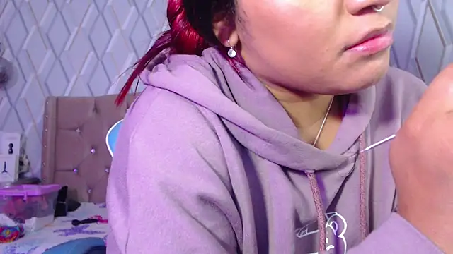 NicolleTaylor online show from 19, 3, 2025