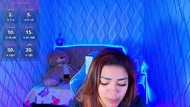 NicolleTaylor online show from 16, 10, 2025