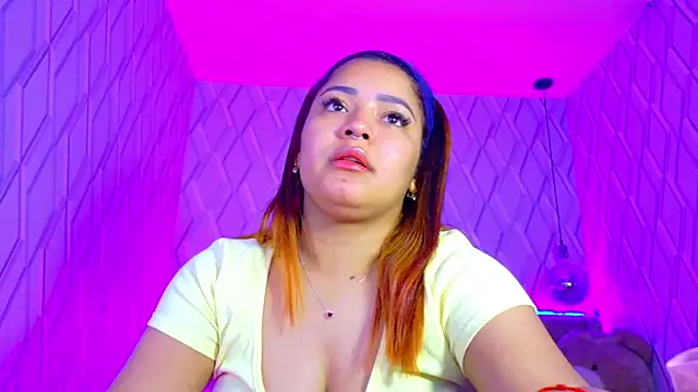 NicolleTaylor online show from 21, 10, 2025